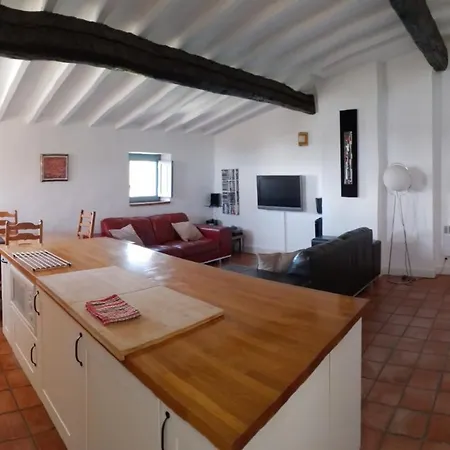 3 Bedroom Modern In Historic Building Overlooking River Herault