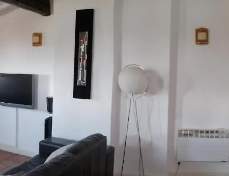 3 Bedroom Modern In Historic Building Overlooking River Herault *