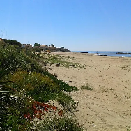 3 Bedroom Modern In Historic Building Overlooking River Herault Agde