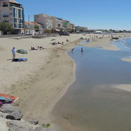3 Bedroom Modern In Historic Building Overlooking River Herault