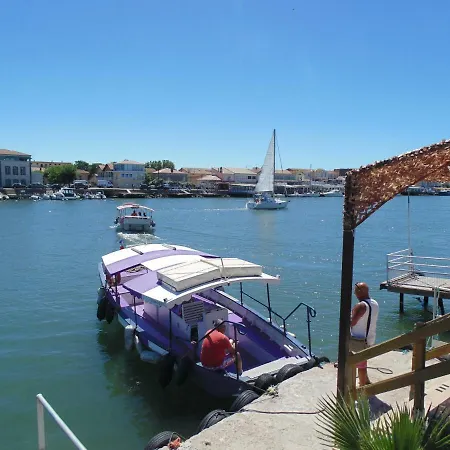 شقة 3 Bedroom Modern In Historic Building Overlooking River Herault