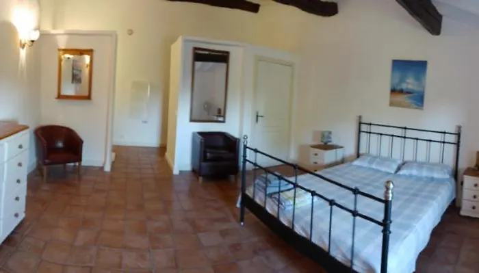 3 Bedroom Modern In Historic Building Overlooking River Herault アパート アグド