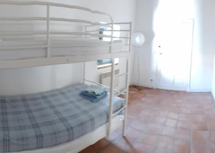 アパート 3 Bedroom Modern In Historic Building Overlooking River Herault