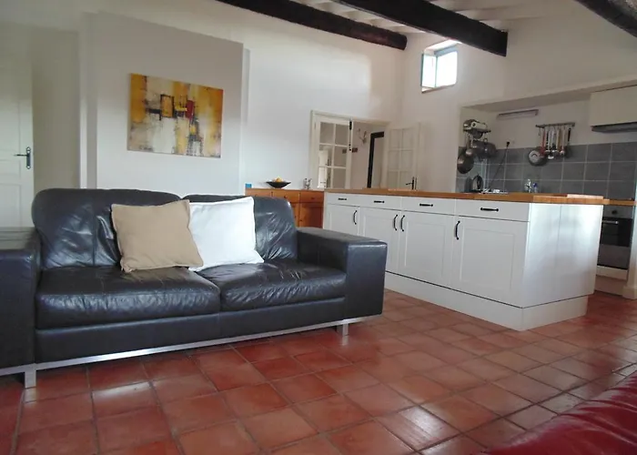 3 Bedroom Modern In Historic Building Overlooking River Herault アパート *