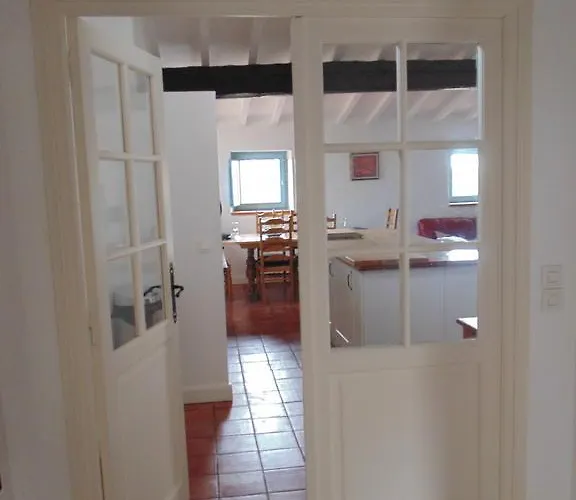 3 Bedroom Modern In Historic Building Overlooking River Herault *