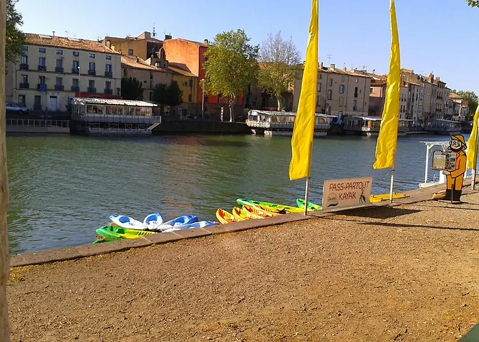 3 Bedroom Modern In Historic Building Overlooking River Herault アパート