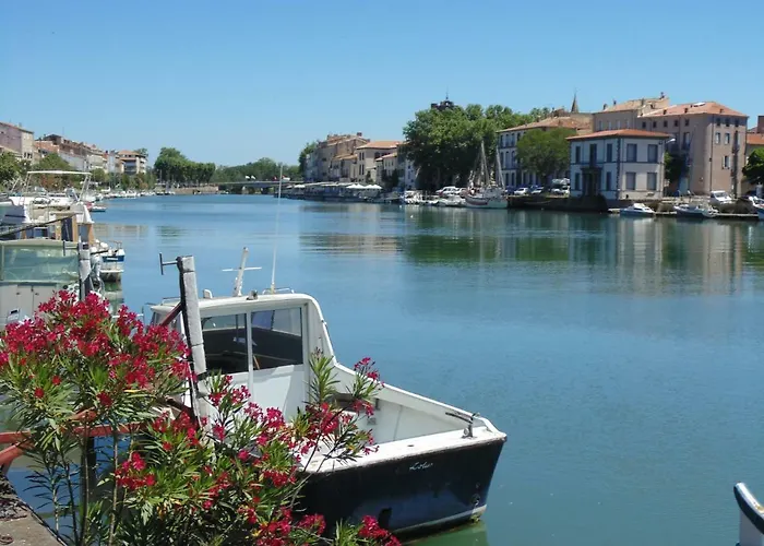 3 Bedroom Modern In Historic Building Overlooking River Herault