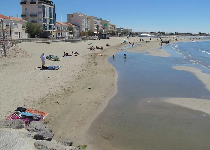 3 Bedroom Modern In Historic Building Overlooking River Herault