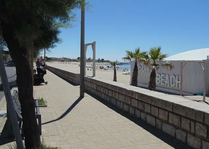 アパート 3 Bedroom Modern In Historic Building Overlooking River Herault *